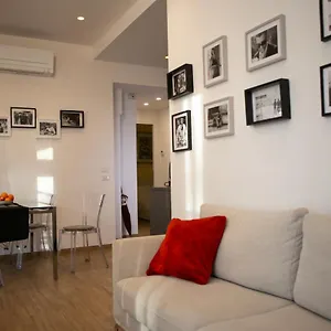 Colosseo Brightful With Rooftop Apartment
